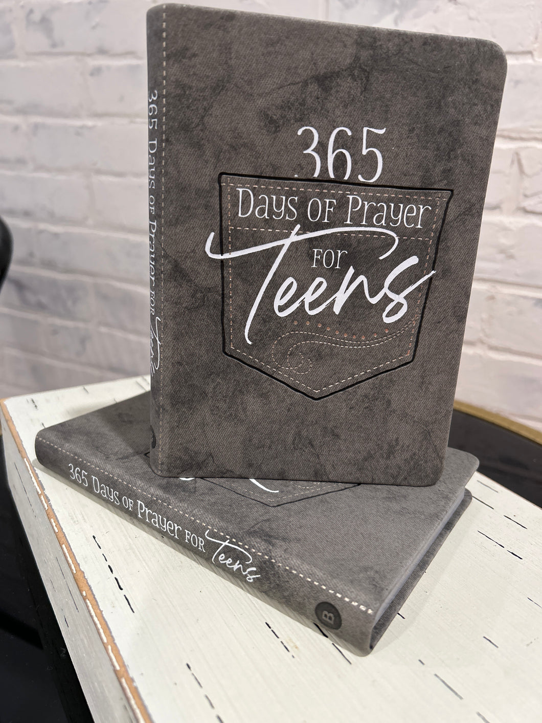 365 Days of Prayer for Teens