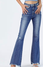 Load image into Gallery viewer, Evelyn Flare Jeans
